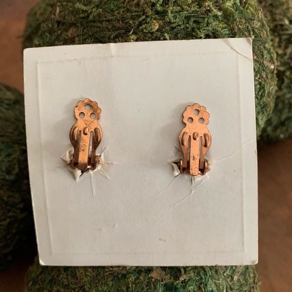 Chameleon Clip Earrings - Picture 2 of 4